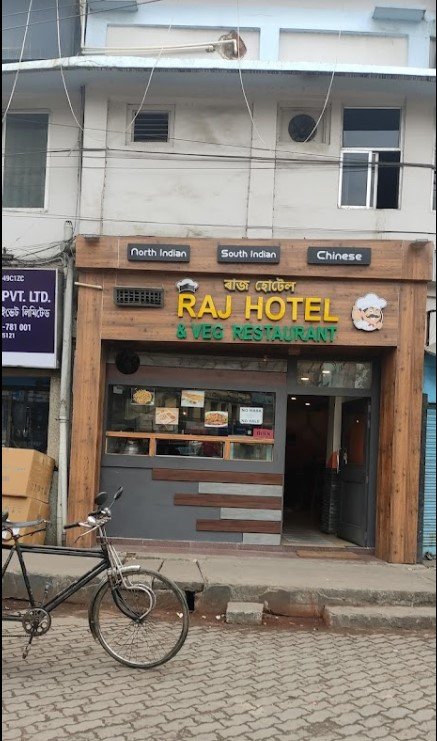 Raj Hotel And Vegetarian Restaurant
