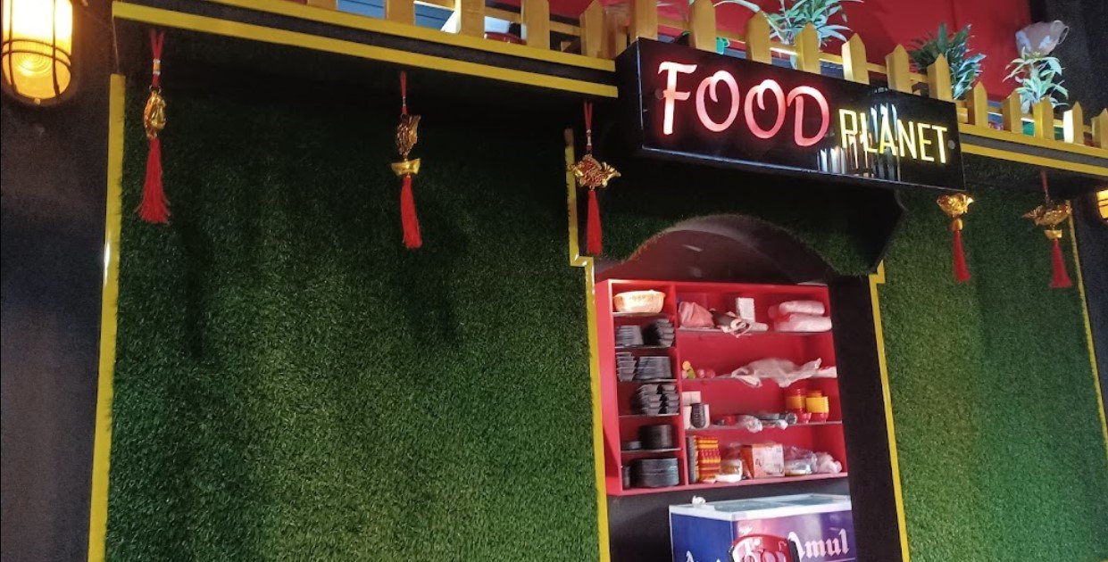 Food Planet Family Restaurant